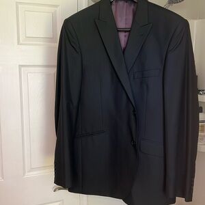 Men’s modern fit J. Ferrar Black Jack with matching pants